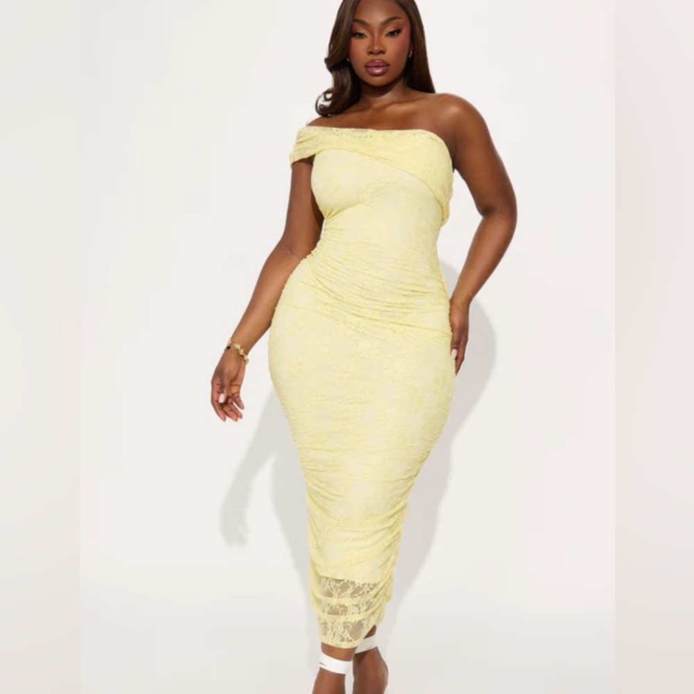 Elena Lace Midi Dress NEW 🏷️